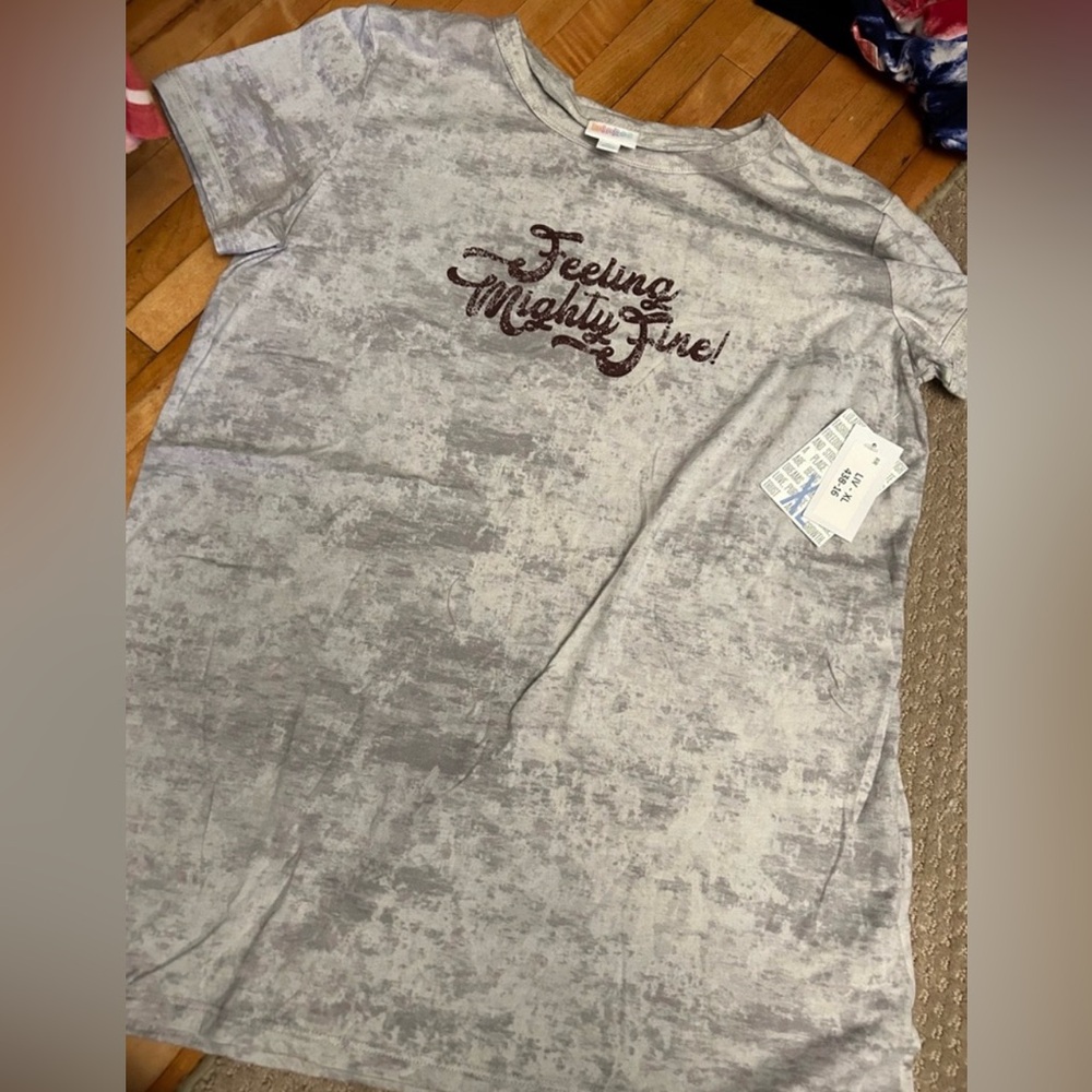 LuLaRoe Liv.  NWT.  Size XL.  “Feeling Fine”